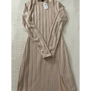 Windsor. Never worn, still has tags